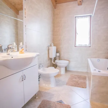 Сasa de vacaciones Family Friendly House With A Swimming Pool Buici, - 19720 Poreč