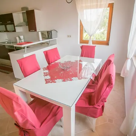 Holiday home Family Friendly House With A Swimming Pool Buici, - 19720 *